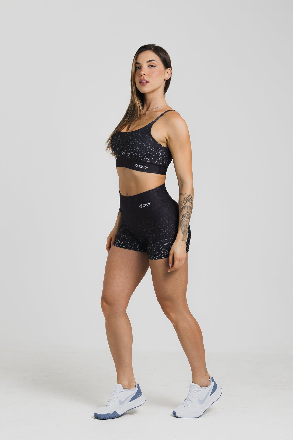 Shorts Curto Glow Black - atarafitness