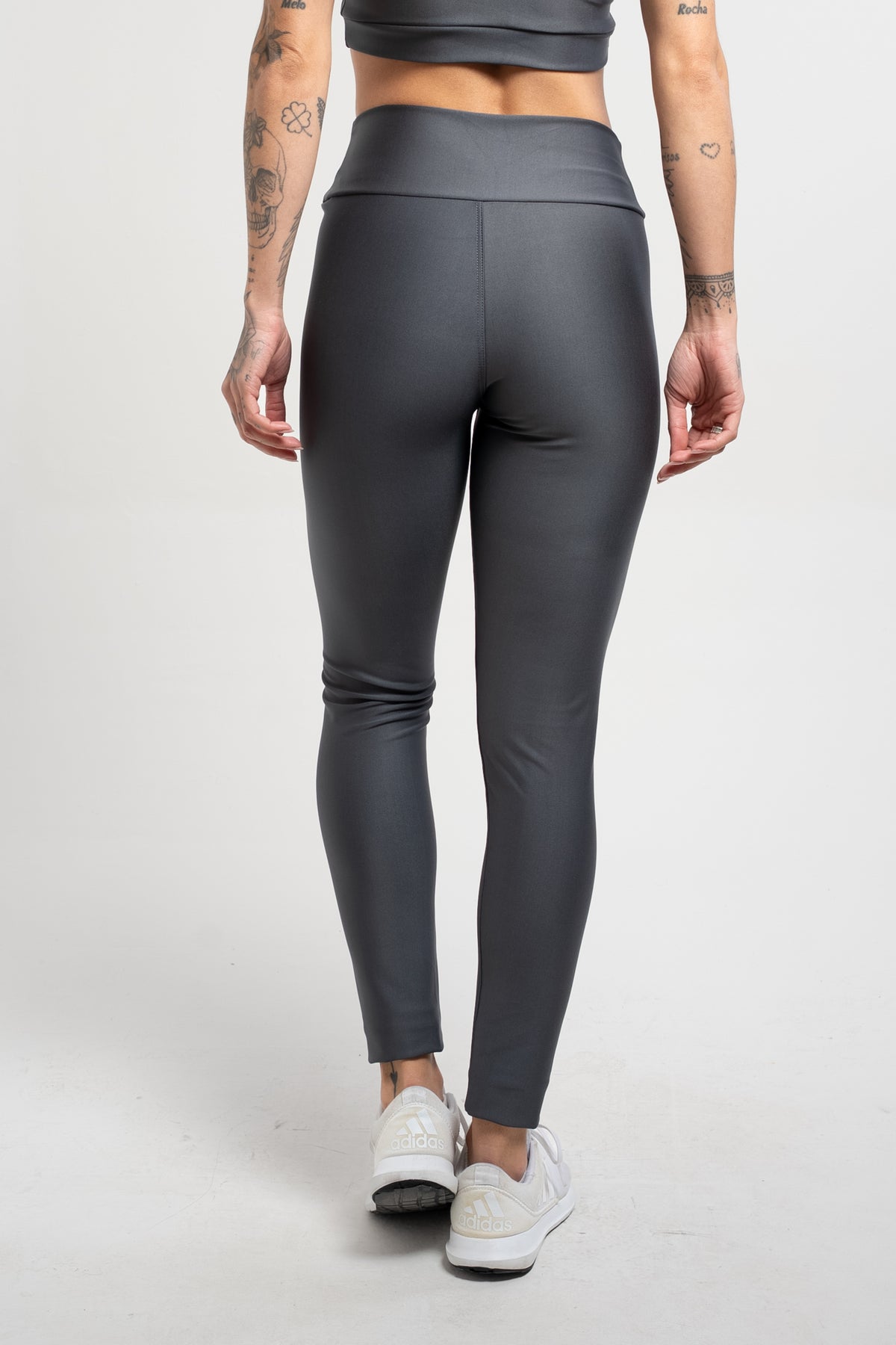 Legging Básica Lisa Chumbo - atarafitness
