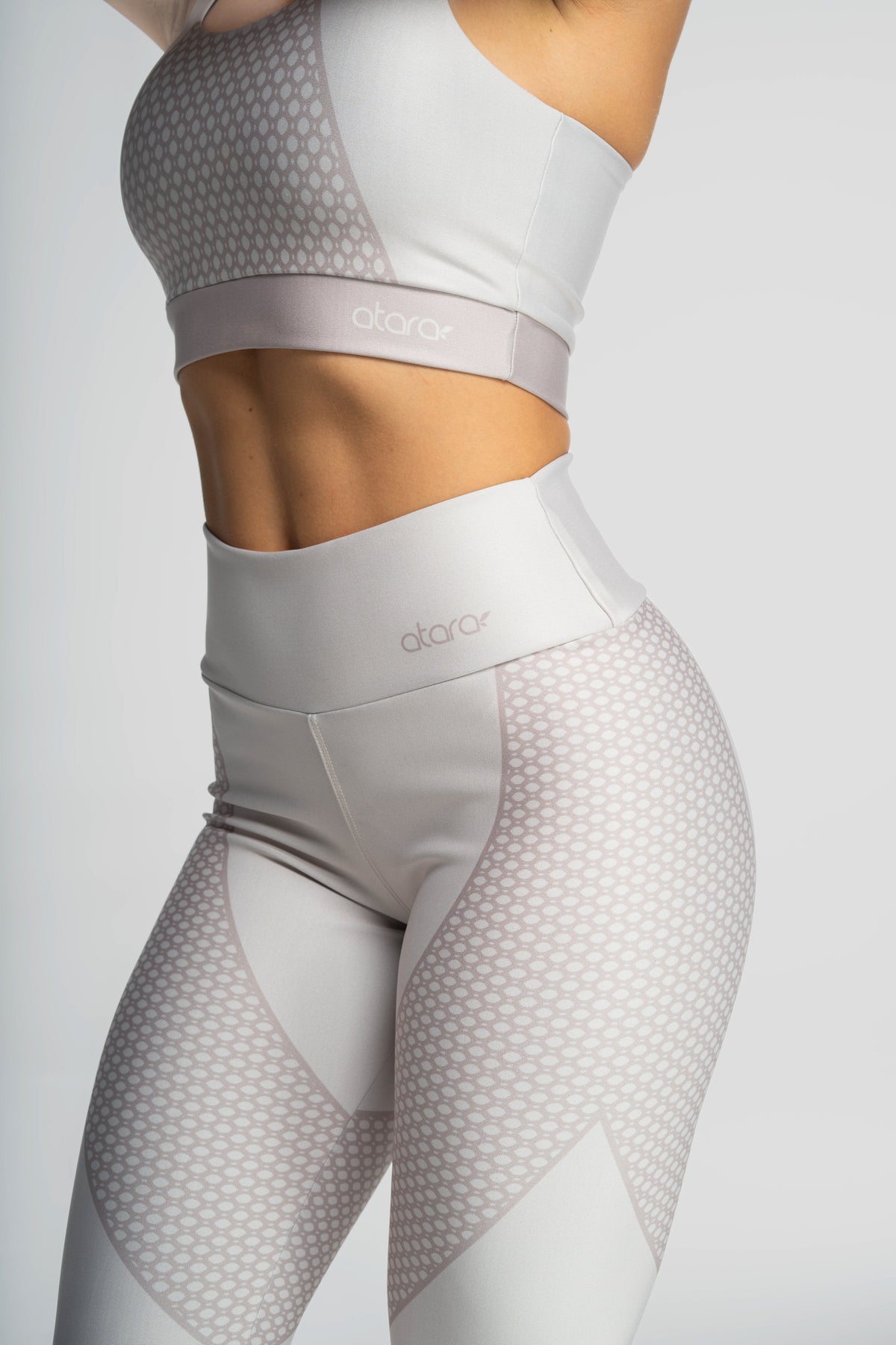 Legging Básica Renda Dourada - atarafitness