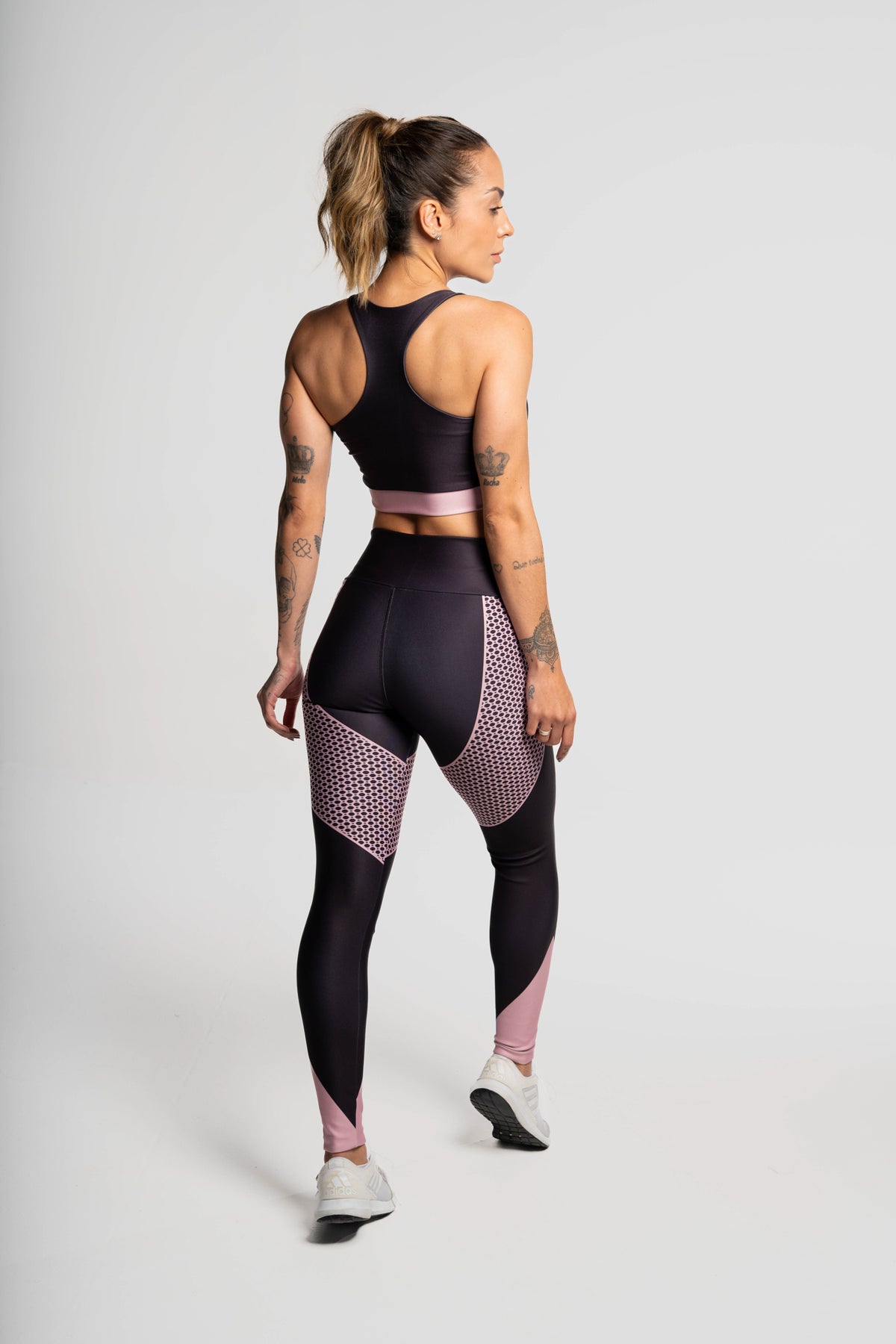 Legging Estampa Localizada Renda Rosa - atarafitness