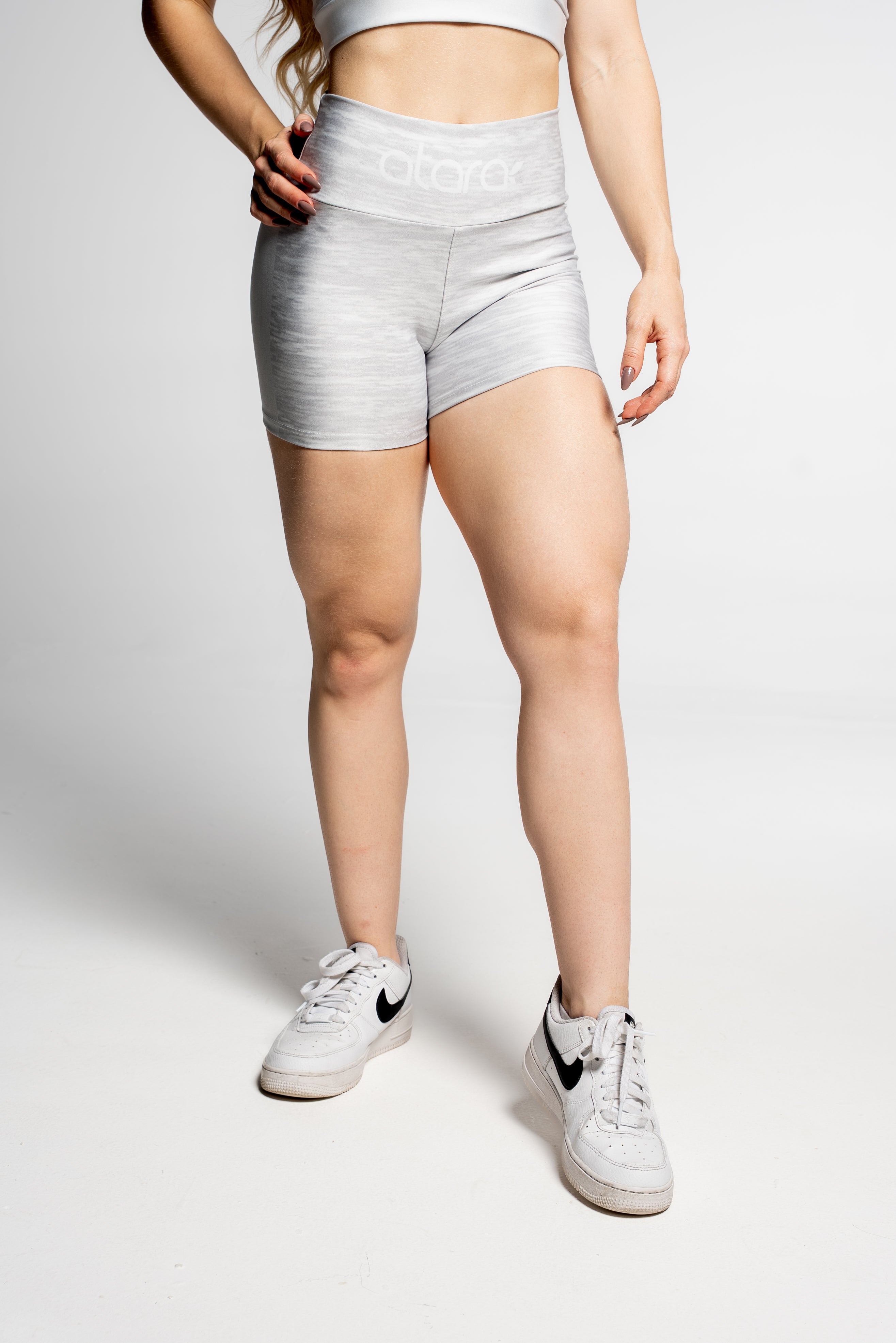 Shorts Curto Rajado Claro - atarafitness