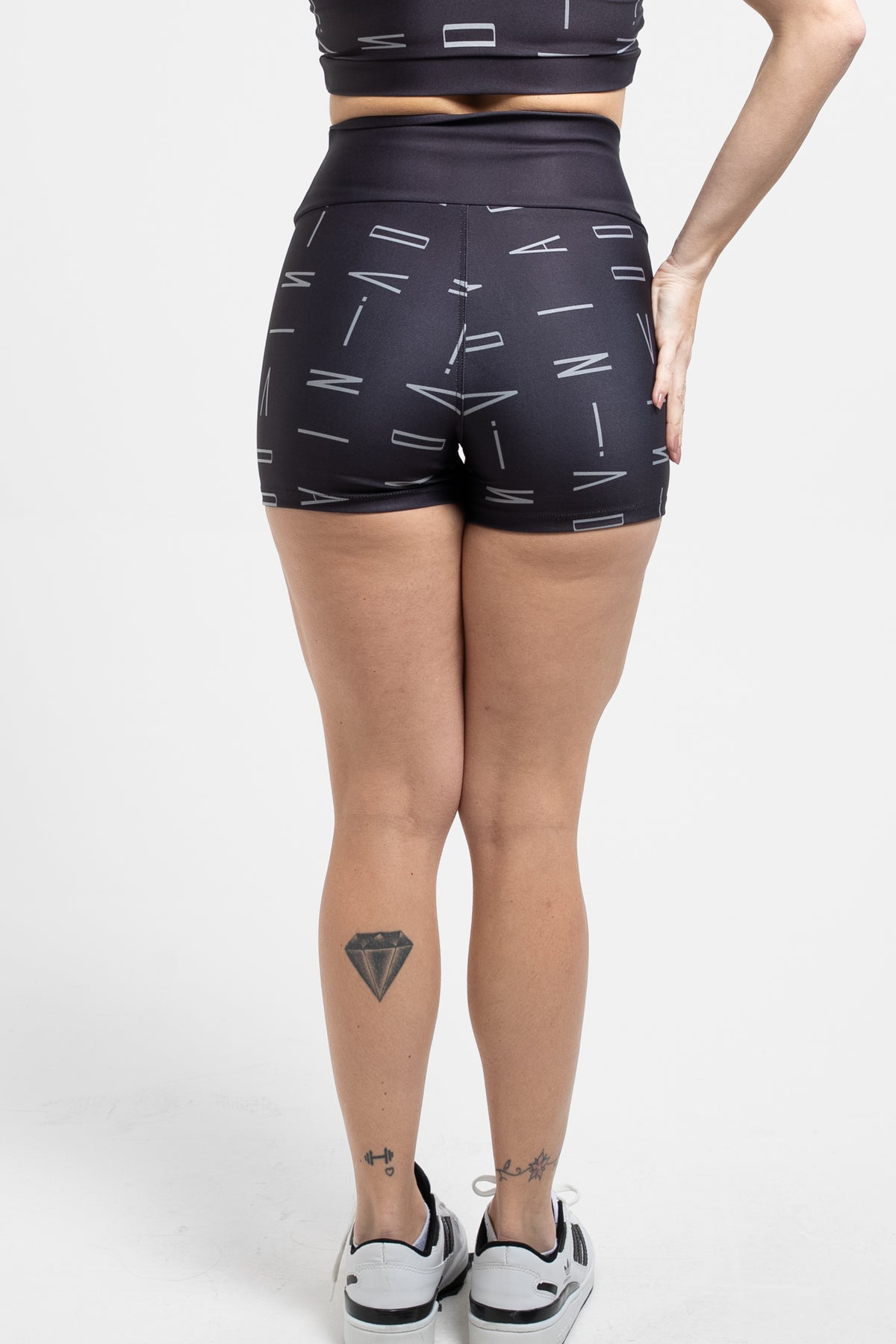 Shorts Divina Preto - atarafitness