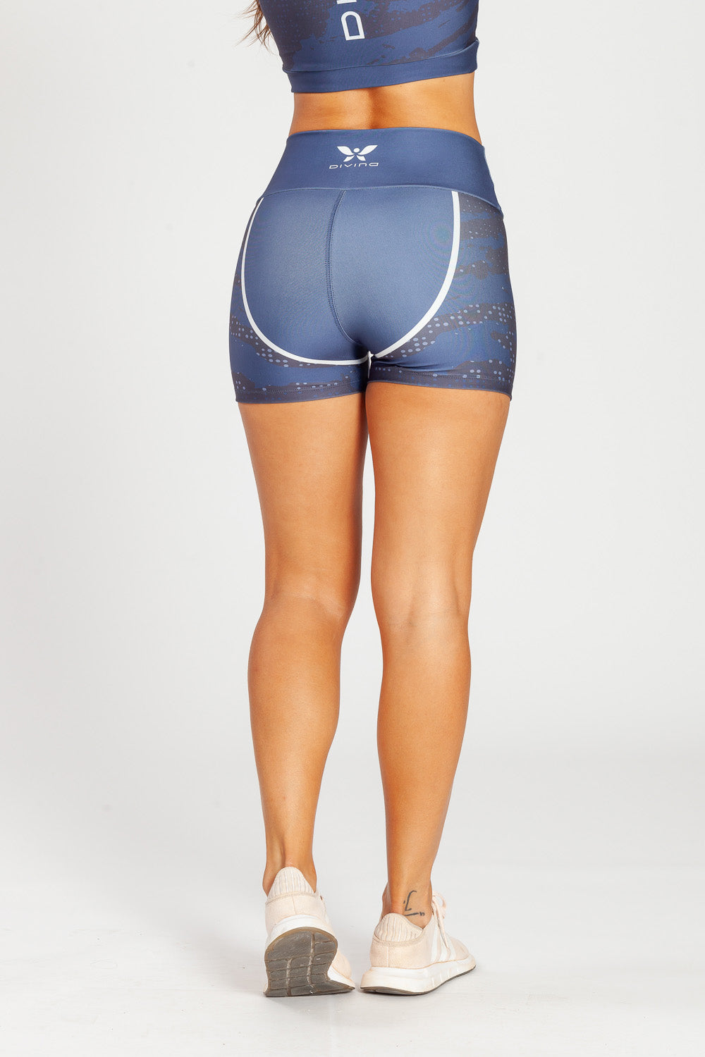 Shorts Rajado Cinza - atarafitness