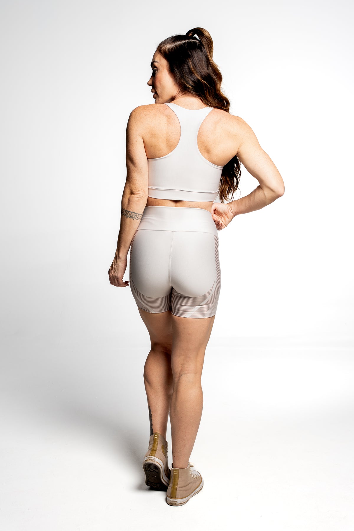 Top Nadador Tower Dourada - atarafitness